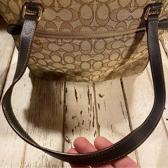 Coach Signature Bag - Picture 7 of 12